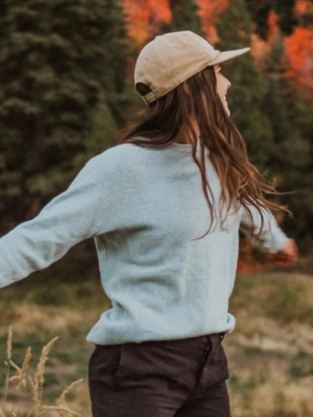 Paka The Original Crew Sweater Sky Blue Unisex Size Medium NWT